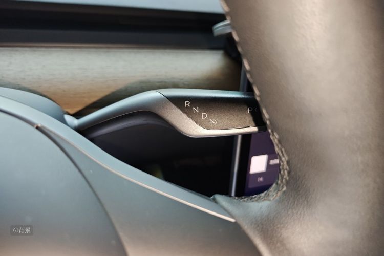 Tesla Model Y 2022 car image #16