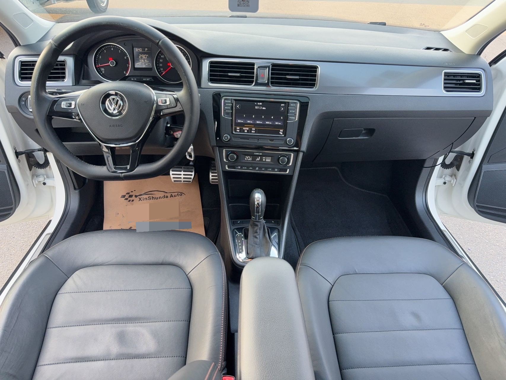 Volkswagen Santana 2018 car image #7
