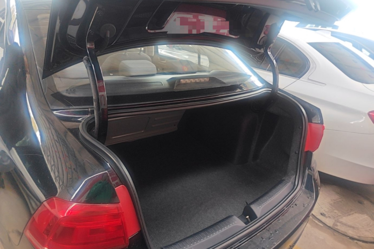 Volkswagen Santana 2018 car image #19