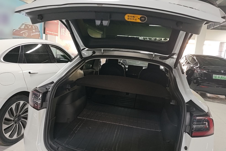 Tesla Model Y 2022 #19 Tesla Model Y 2022 car image #19
