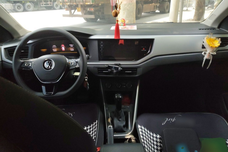 Volkswagen Polo 2023 car image #7