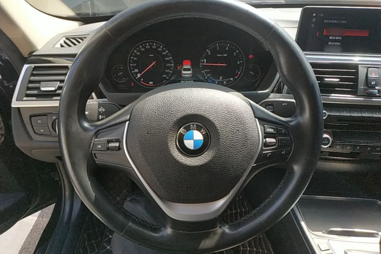 BMW 3 Series 2019 #11 BMW 3 Series 2019 immagine di auto #11