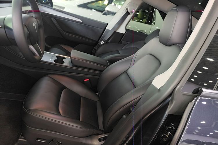 Tesla Model Y 2024 #15 Tesla Model Y 2024 car image #15
