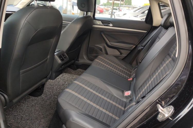 Volkswagen Lavida 2018 car image #17