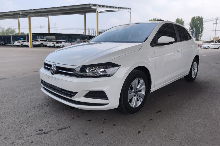 Volkswagen Polo 2021 car image #2