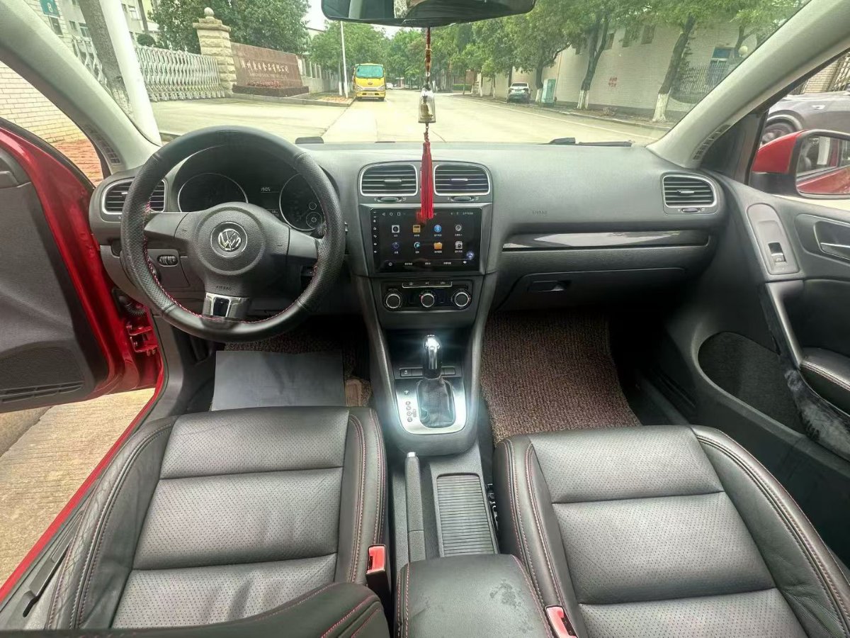 Volkswagen Golf 2013 car image #5