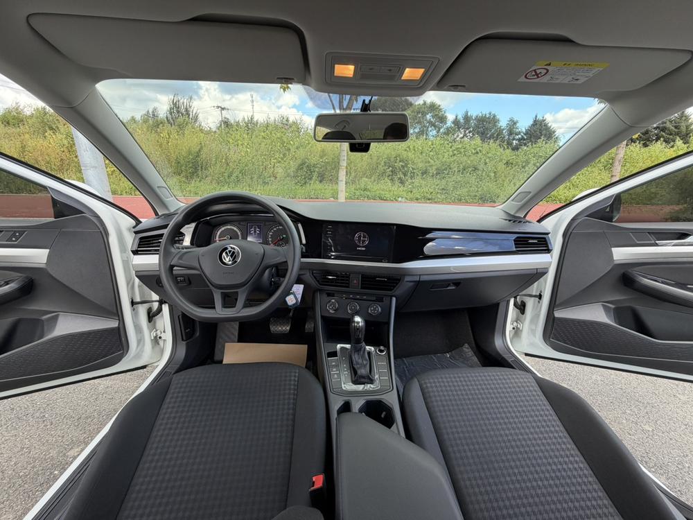 Volkswagen Bora 2022 car image #19