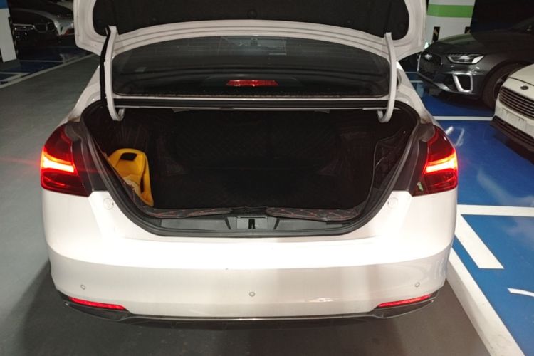 GEELY Emgrand 2020 #19 GEELY Emgrand 2020 car image #19