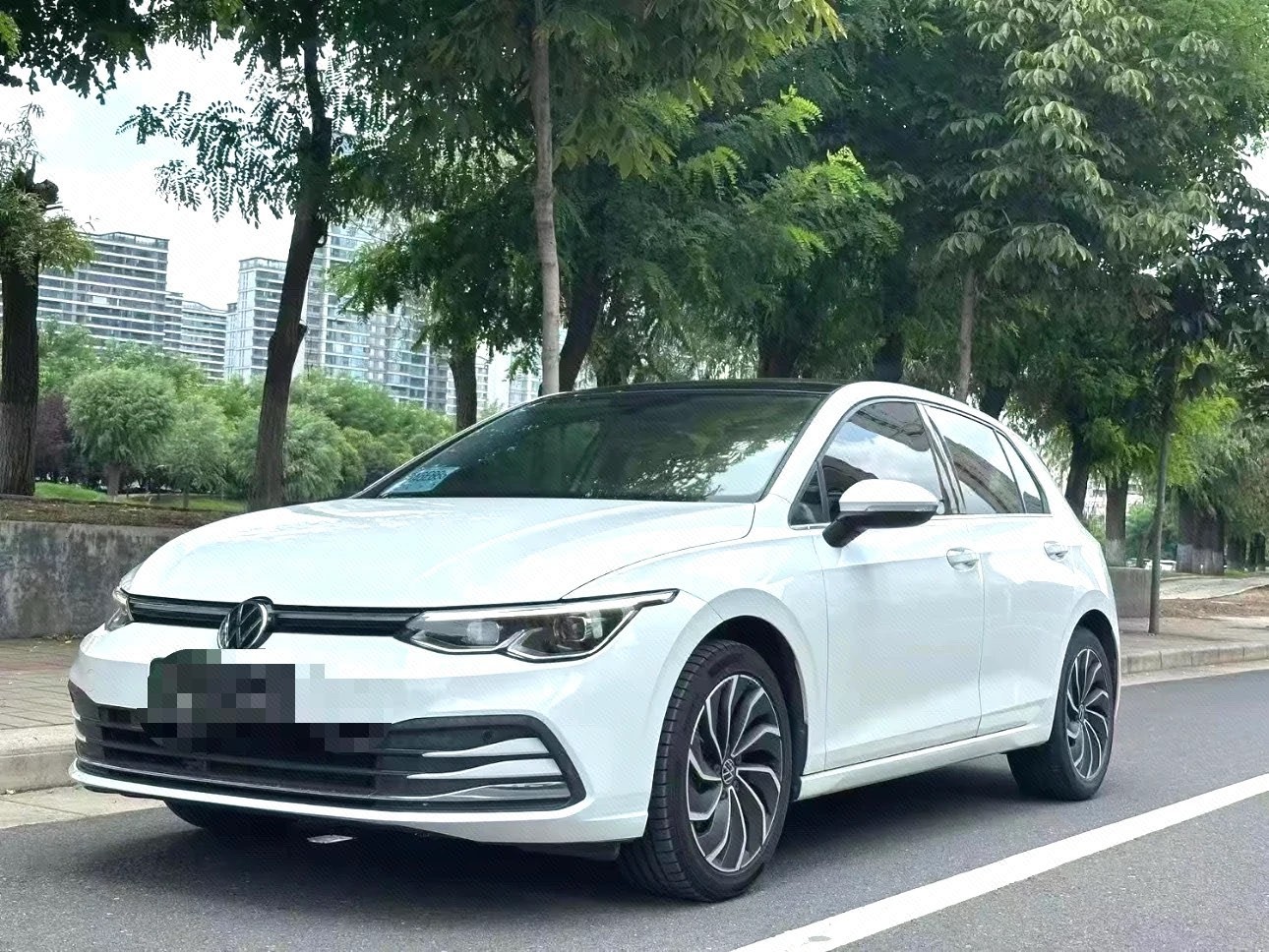 Volkswagen Golf 2021 car image 