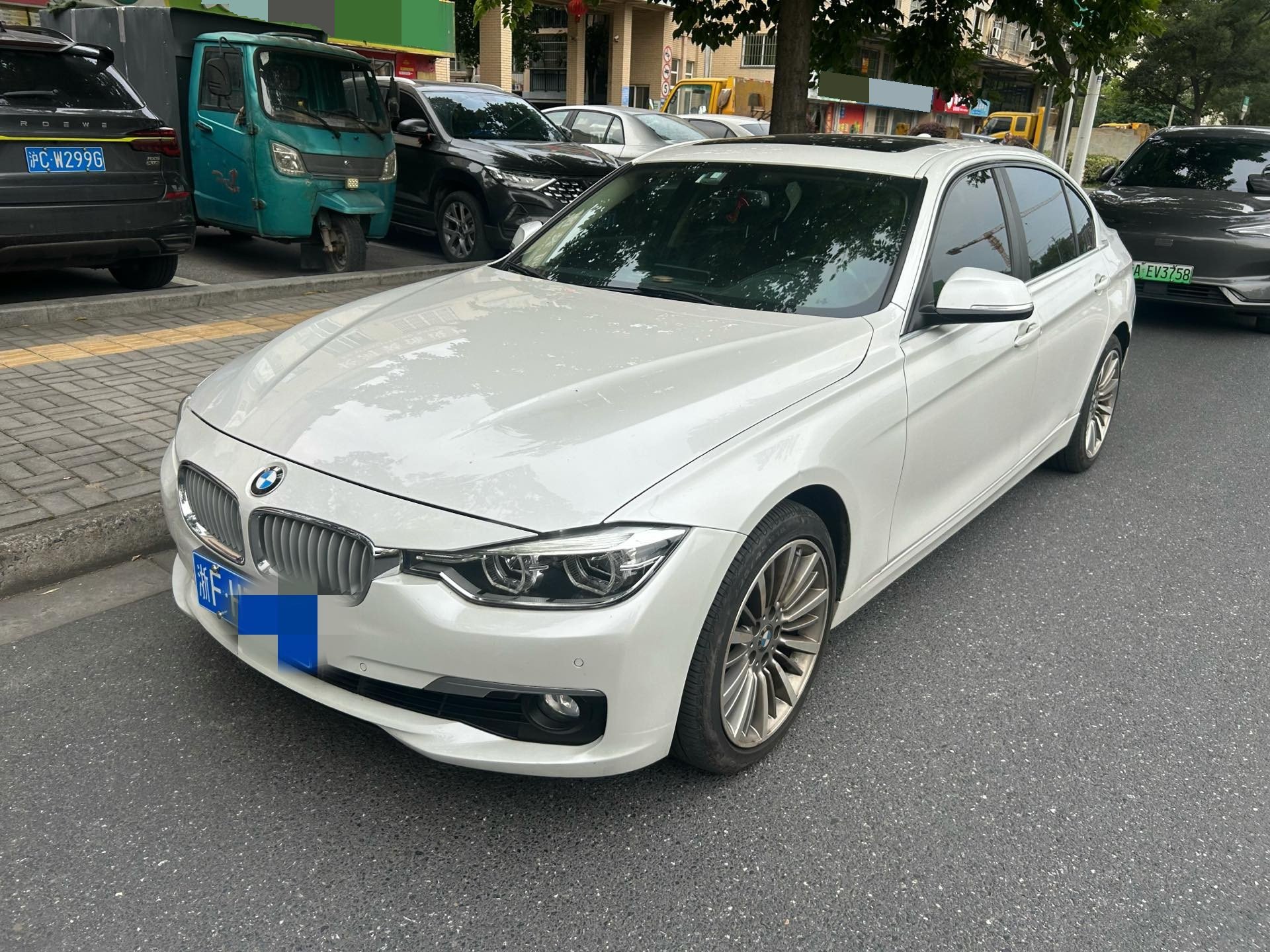 BMW 3 Series 2019 immagine di auto 