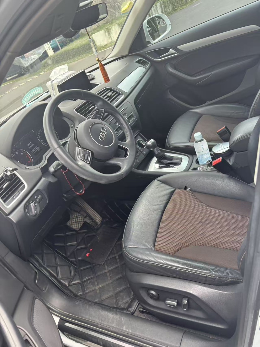 Audi Q3 2019 car image #3