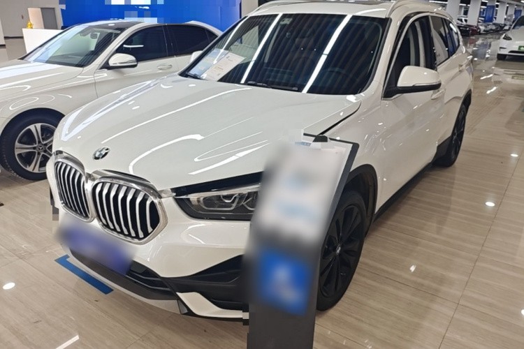 BMW X1 2021 car image #2