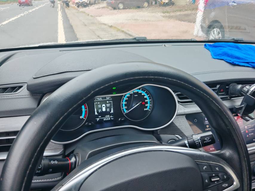 GEELY Emgrand 2021 #8 GEELY Emgrand 2021 car image #8