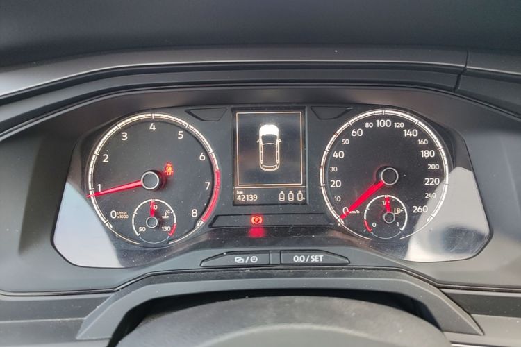 Volkswagen Polo 2019 car image #16