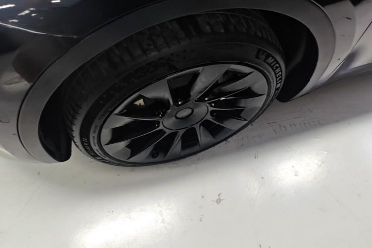 Tesla Model Y 2022 #9 Tesla Model Y 2022 car image #9