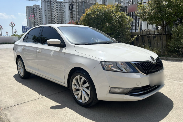 Skoda Rapid 2019 image de voiture #3