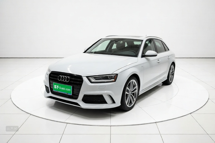 Audi Q3 2015 car image #2