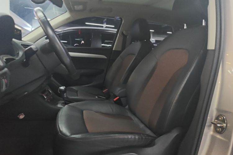 Audi Q3 2018 #15 Audi Q3 2018 car image #15