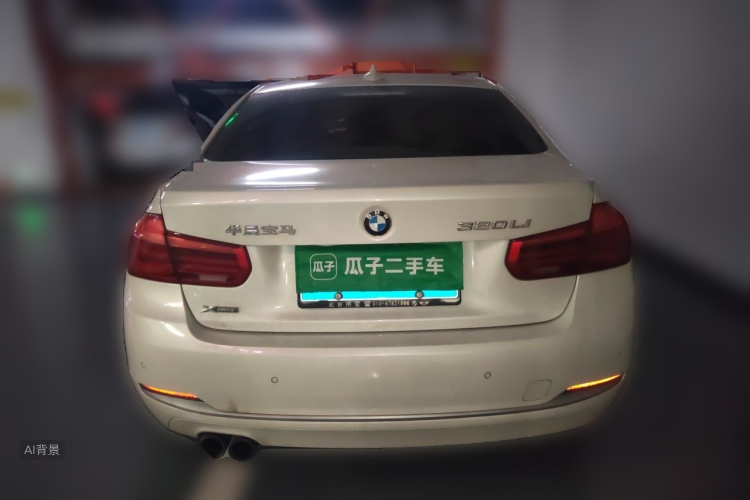 BMW 3 Series 2018 car image #6