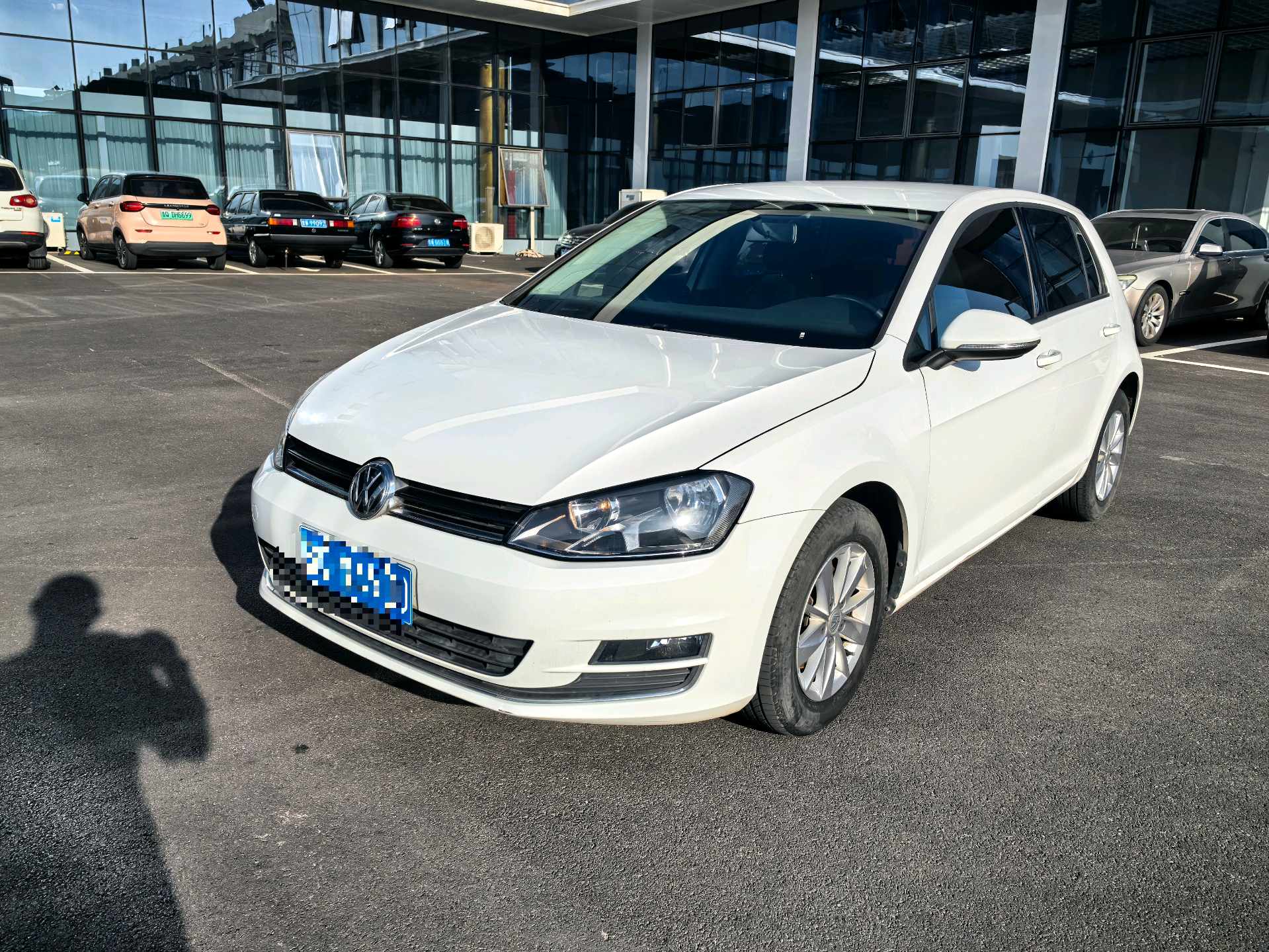 2016 2016 car image