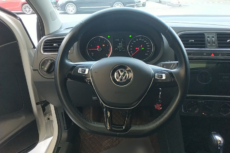 Volkswagen Polo 2019 #15 Volkswagen Polo 2019 car image #15
