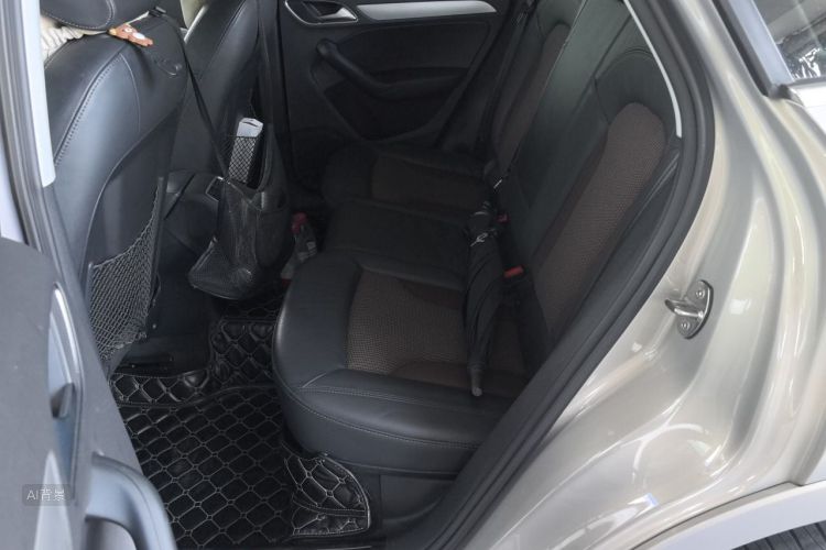 Audi Q3 2018 #19 Audi Q3 2018 car image #19
