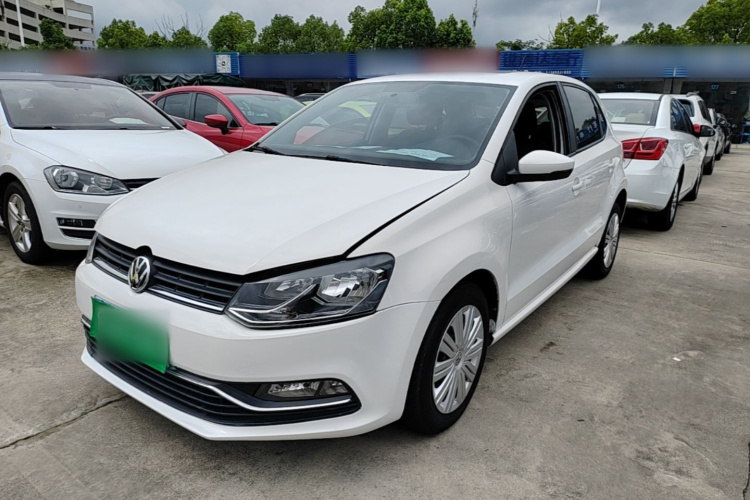 Volkswagen Polo 2019 car image #2