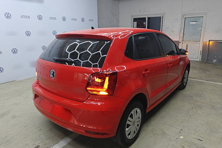 Volkswagen Polo 2018 car image #7