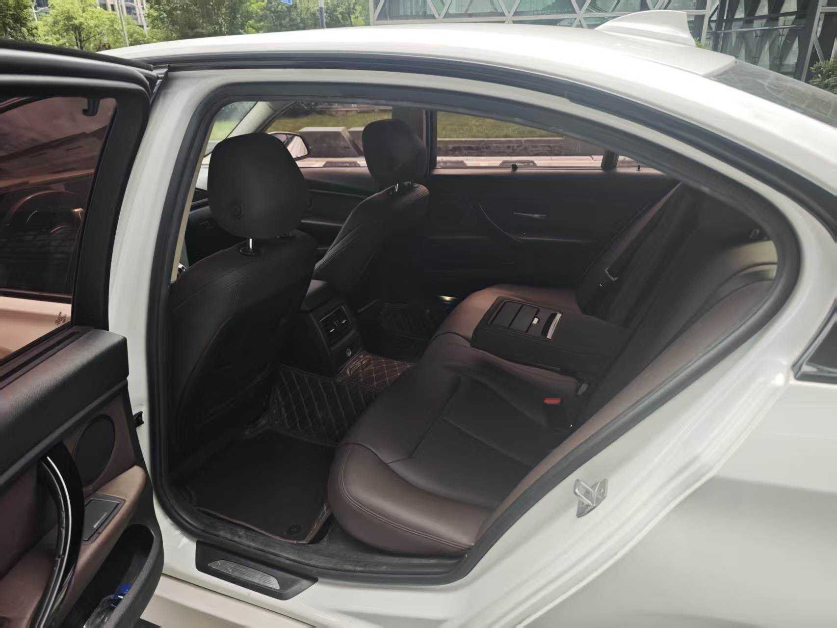 BMW 3 Series 2018 car image #4