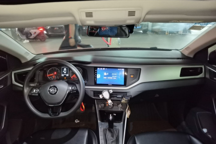 Volkswagen Polo 2020 car image #10