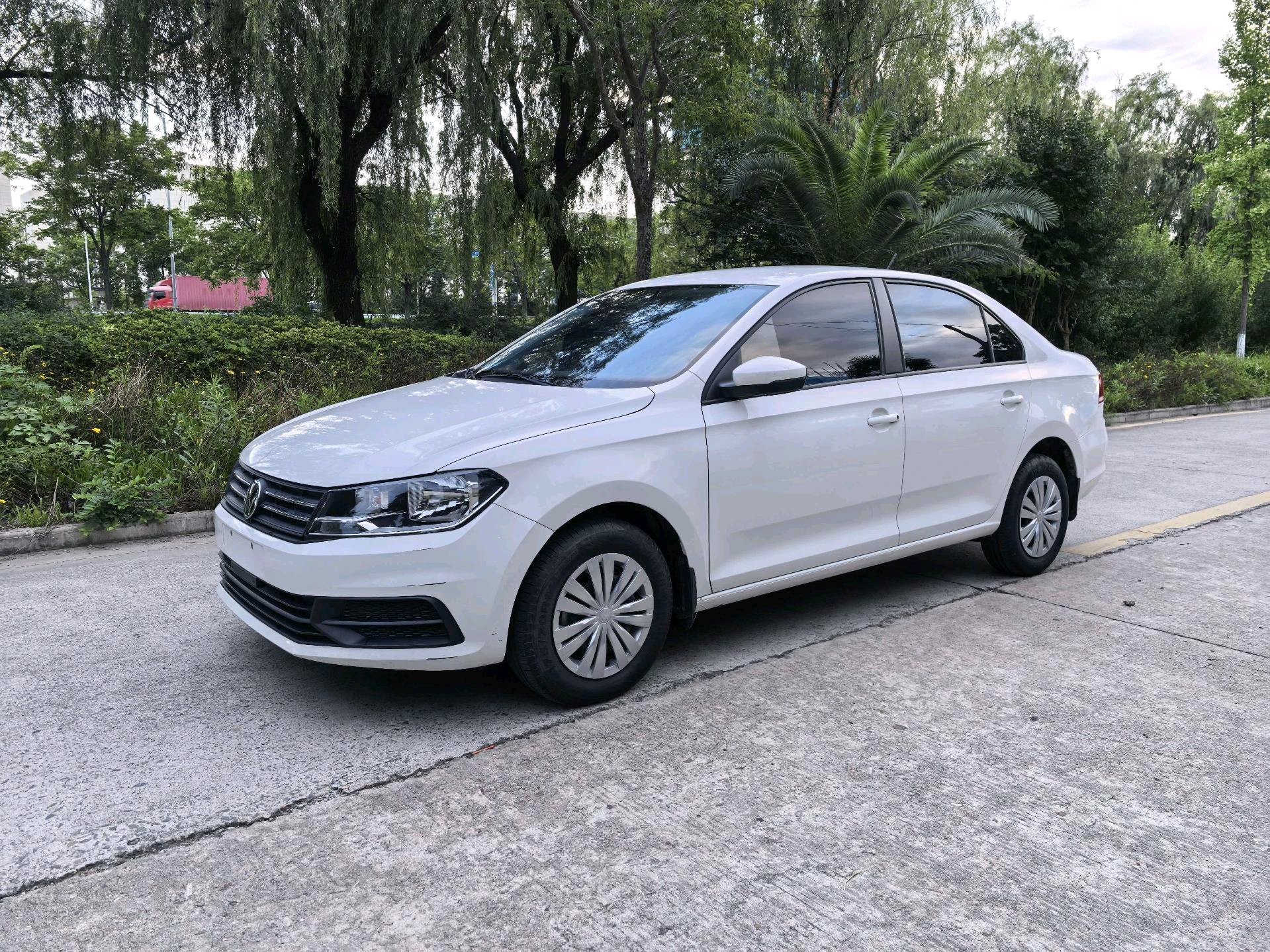 Volkswagen Santana 2023 car image 