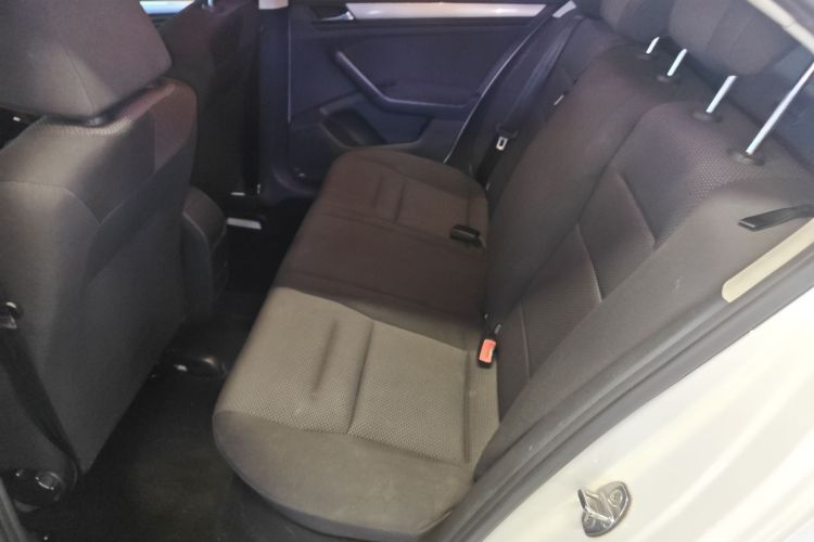 Volkswagen Bora 2018 immagine di auto #13