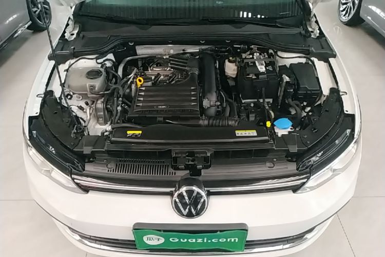 Volkswagen Golf 2023 car image #20