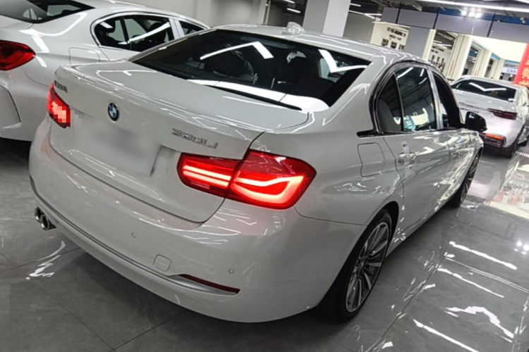 BMW 3 Series 2019 #7 BMW 3 Series 2019 car image #7