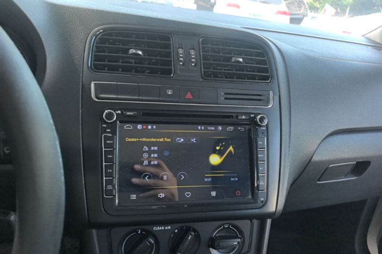 Volkswagen Polo 2016 #17 Volkswagen Polo 2016 car image #17