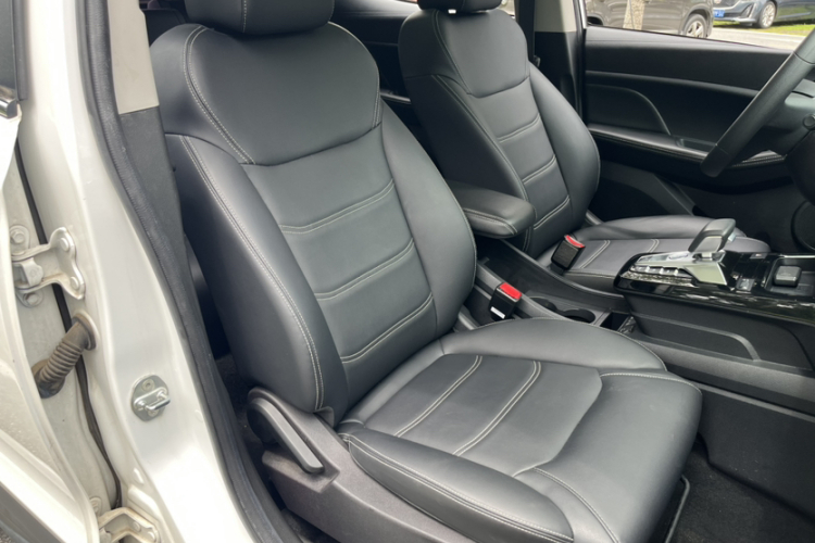 BYD Yuan New Energy 2019 immagine di auto #27
