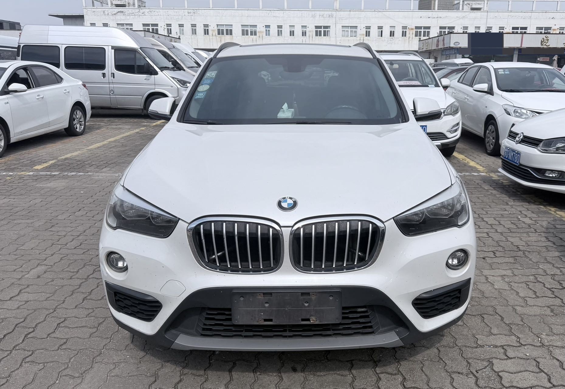 BMW X1 2018 #2 BMW X1 2018 صورة سيارة #2
