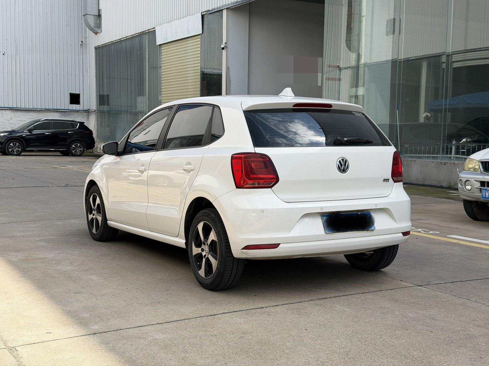Volkswagen Polo 2016 car image #4