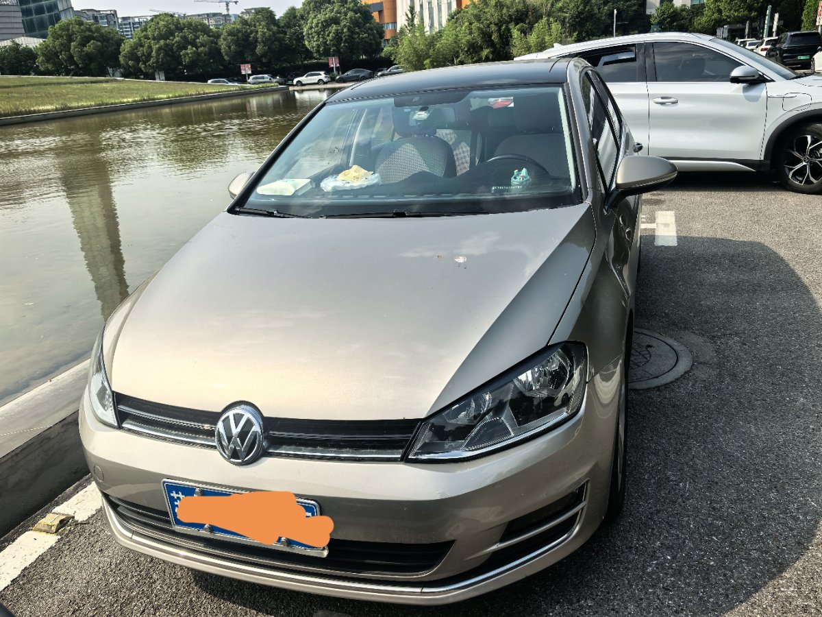 Volkswagen Golf 2016 car image #2