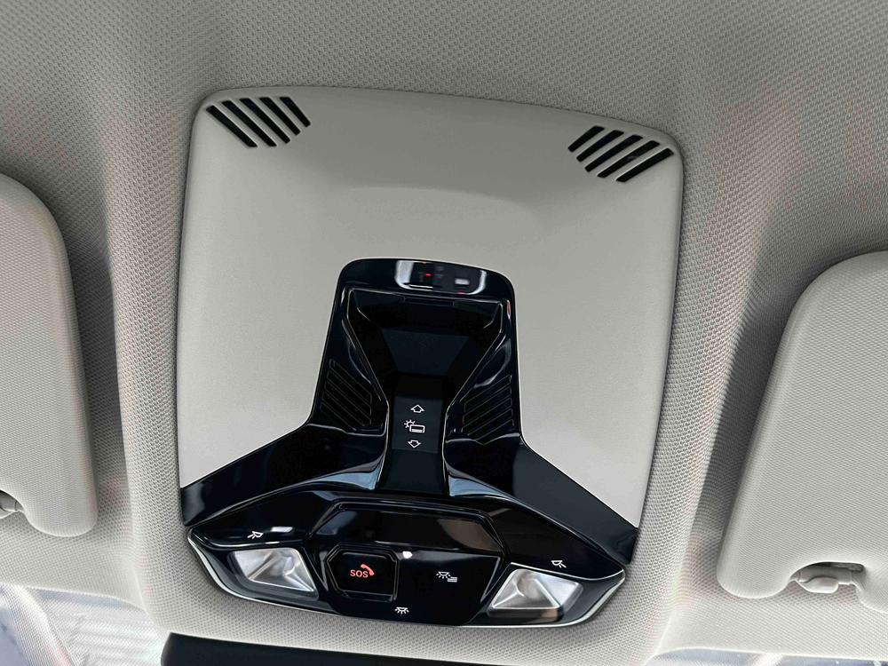 BMW X1 2023 car image #13