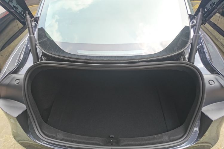 Tesla Model 3 2025 #19 Tesla Model 3 2025 car image #19