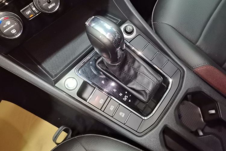 Volkswagen Bora 2019 car image #14