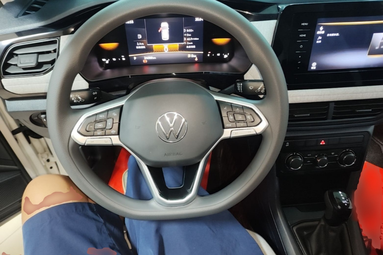 Volkswagen Tharu 2025 #11 Volkswagen Tharu 2025 car image #11