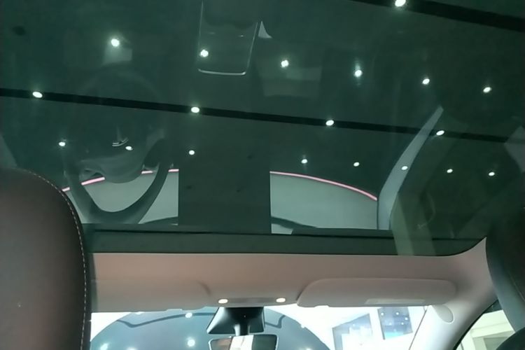 Tesla Model Y 2023 #18 Tesla Model Y 2023 car image #18