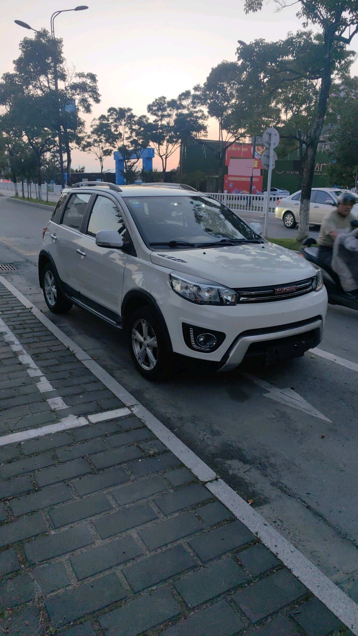 Haval H1 2017 car image #2