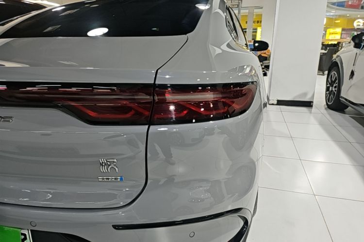 BYD Han 2025 #8 BYD Han 2025 car image #8