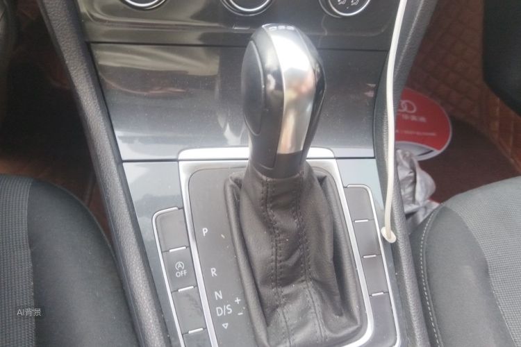 Volkswagen Golf 2020 imagen de coche #16