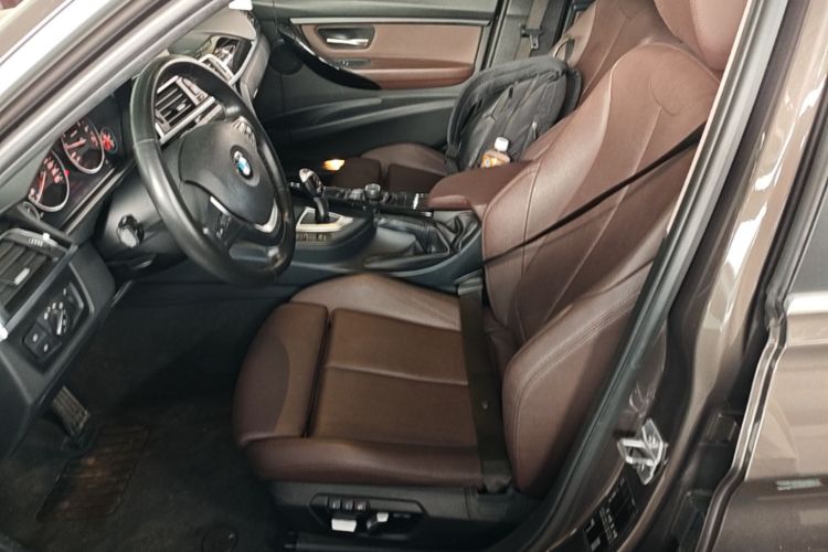 BMW 3 Series 2018 #15 BMW 3 Series 2018 car image #15