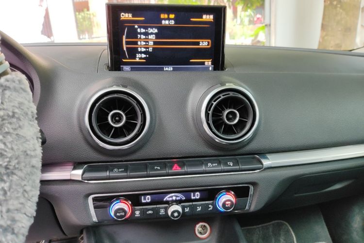 Audi A3 2015 car image #13