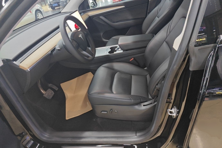 Tesla Model Y 2022 #19 Tesla Model Y 2022 car image #19